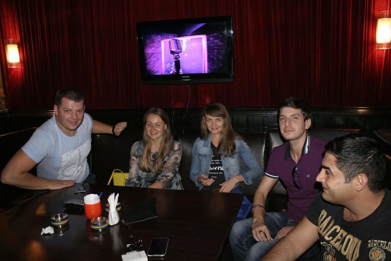 Highland Park Hostel Баку Экстерьер фото