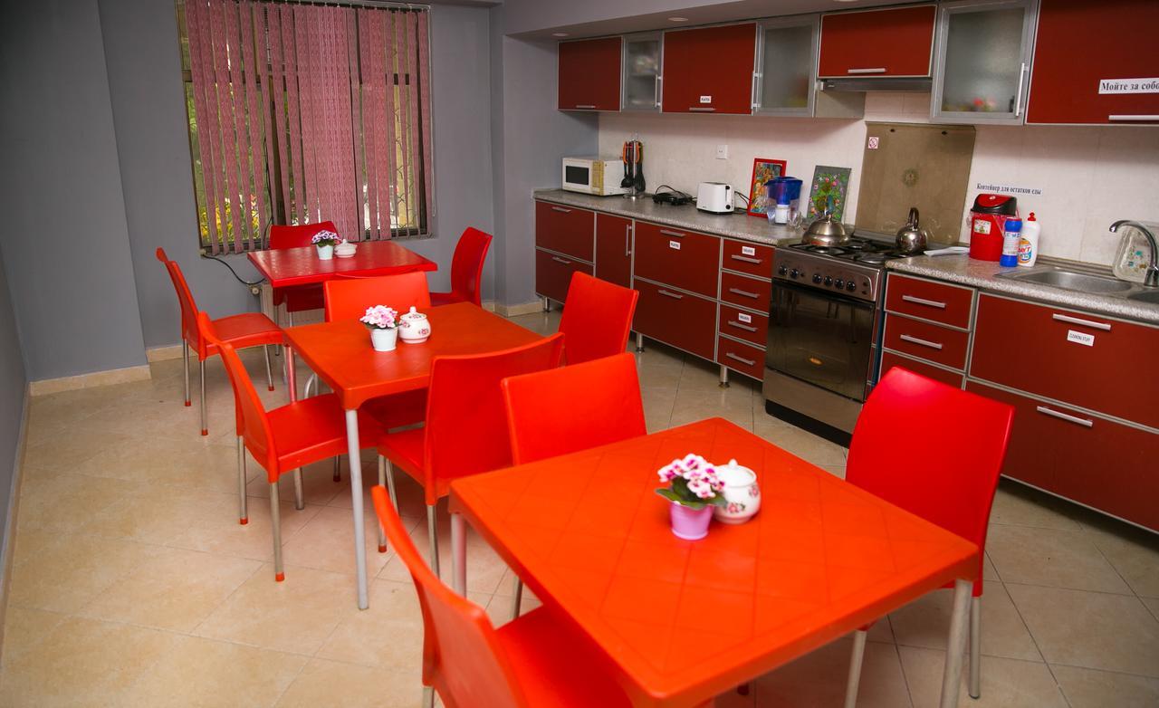 Highland Park Hostel Баку Экстерьер фото