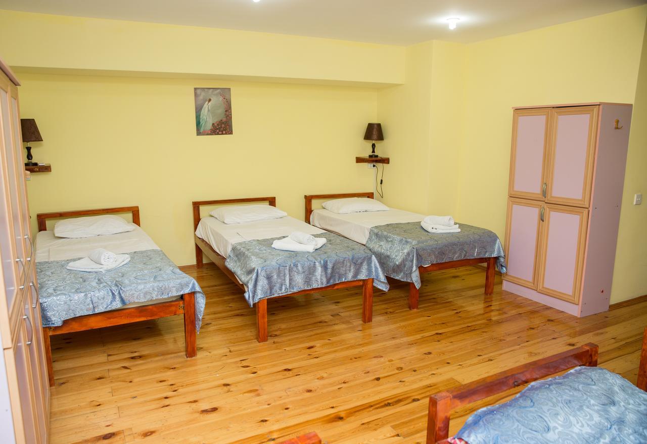 Highland Park Hostel Баку Экстерьер фото