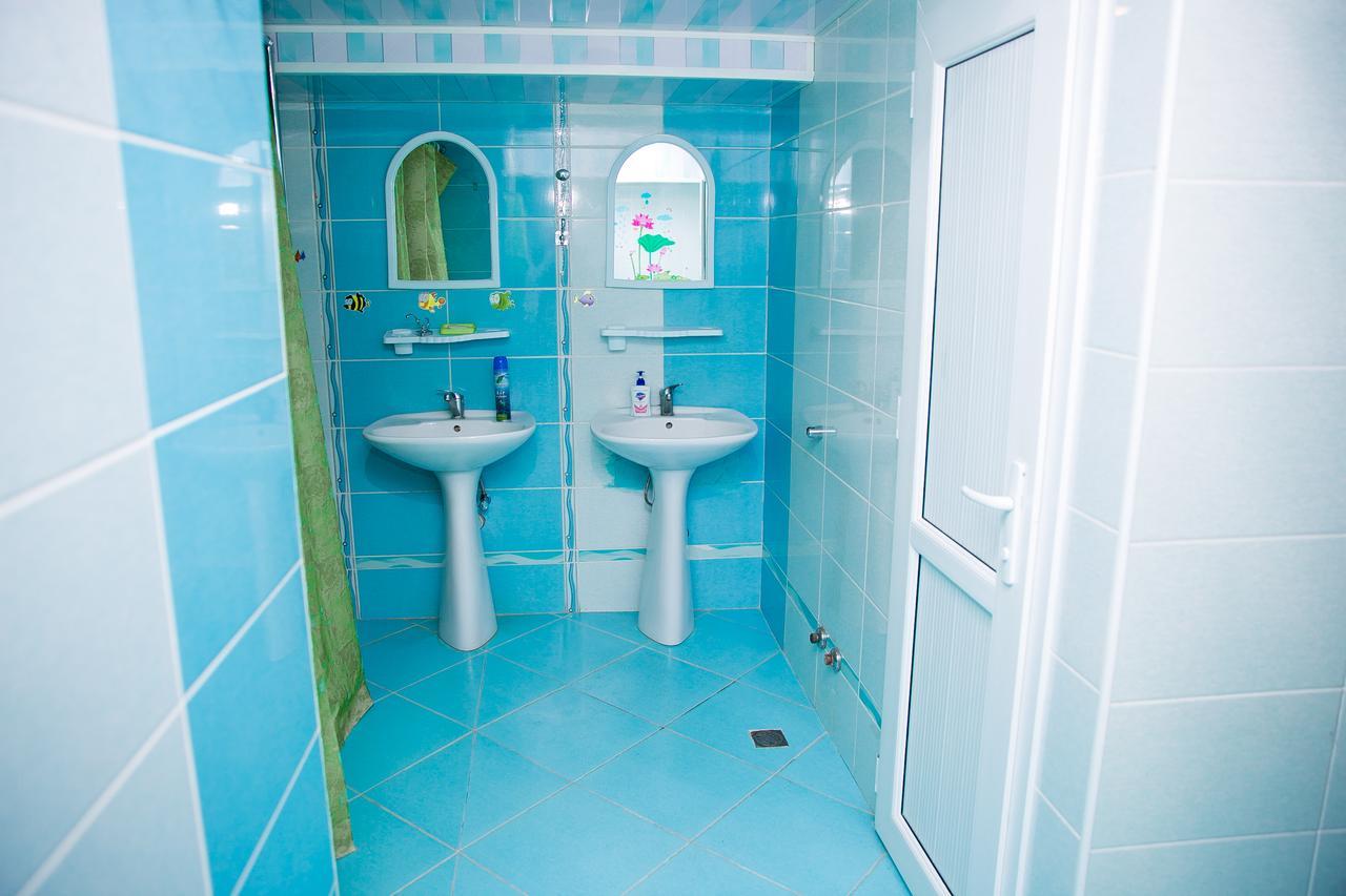 Highland Park Hostel Баку Экстерьер фото