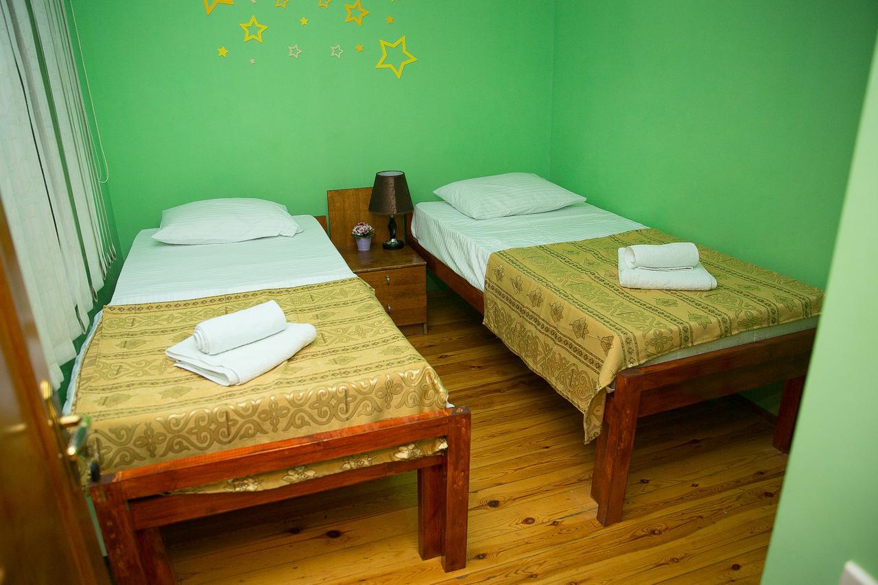 Highland Park Hostel Баку Экстерьер фото
