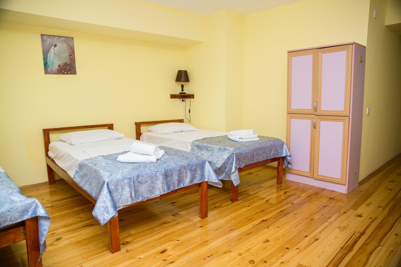 Highland Park Hostel Баку Экстерьер фото
