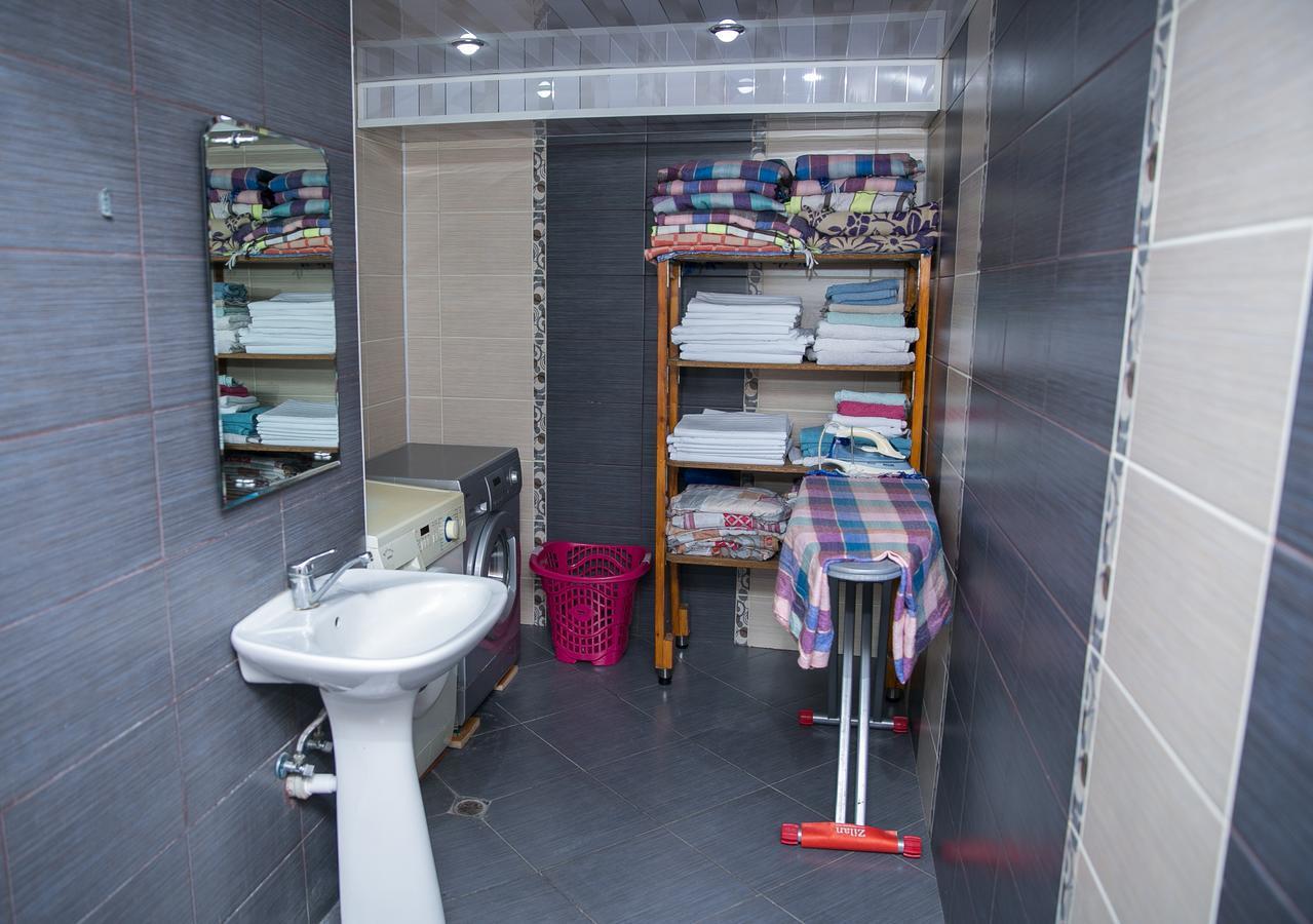 Highland Park Hostel Баку Экстерьер фото