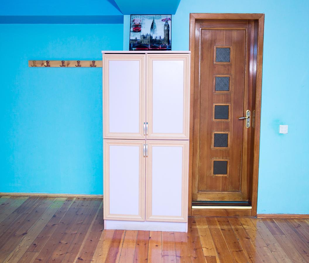 Highland Park Hostel Баку Экстерьер фото